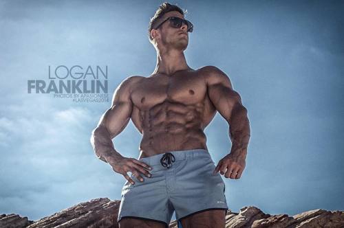 whitepapermuscle:Logan Franklin