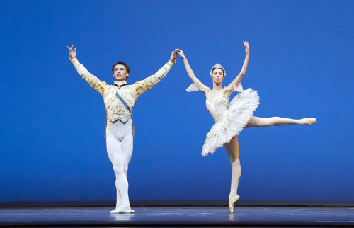 Sleeping Beauty - Maria Yakovleva (Princess Aurora) et Robert Gabdullin (Prince Désiré