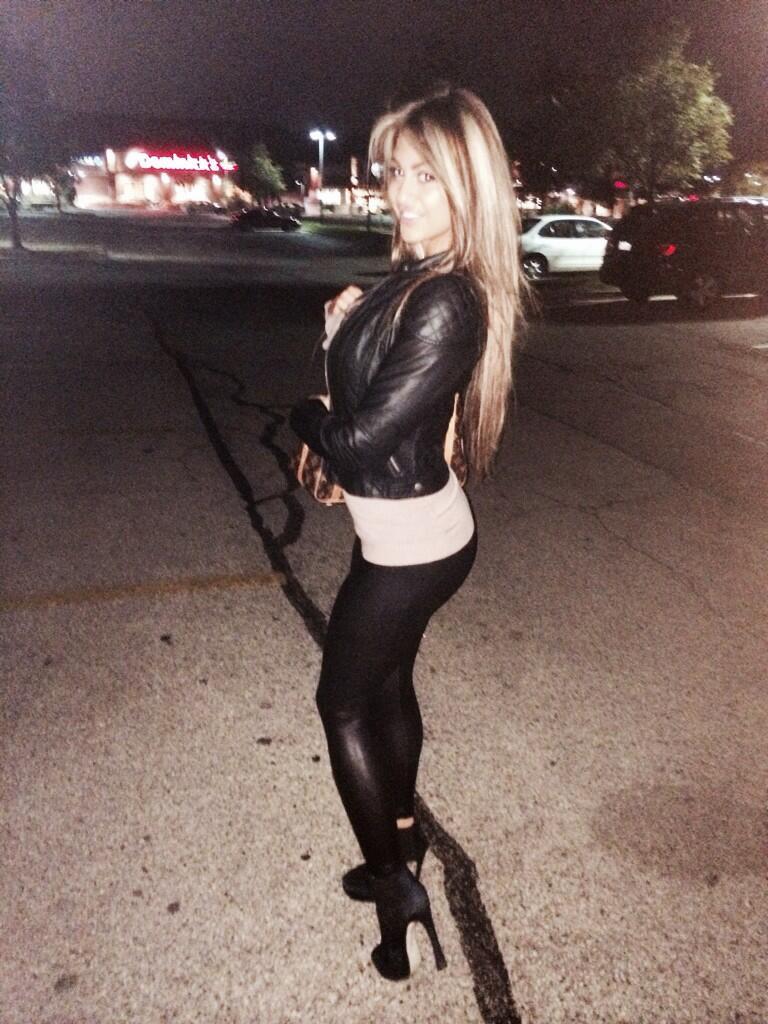 Hot Girls Wearing Leggings