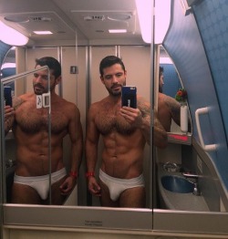 gaydudestuff:  This pilot guy lit 🔥🔥