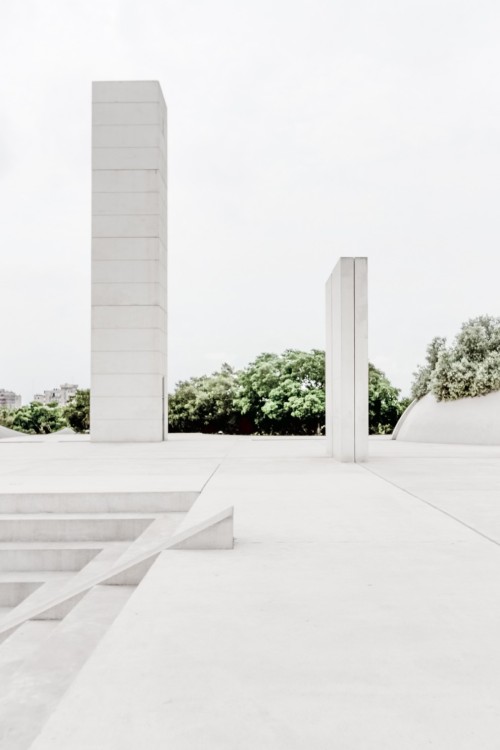 nnmprv:  White Square by Danni Karavan. Photos by Richard Jochum. You can find me: Instagram | Pinterest | Behance