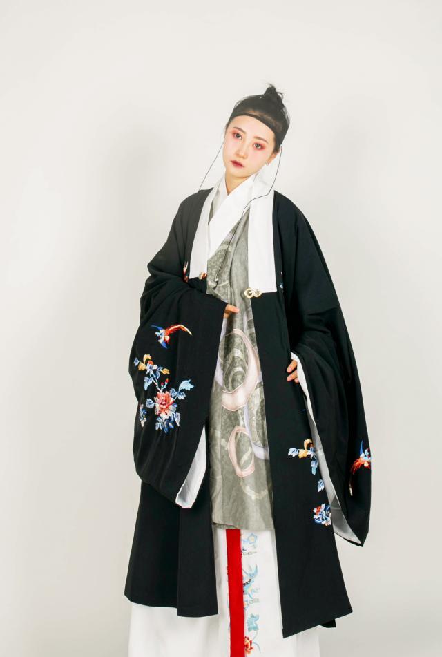 changan-moon:  Traditional Chinese hanfu by 司南阁