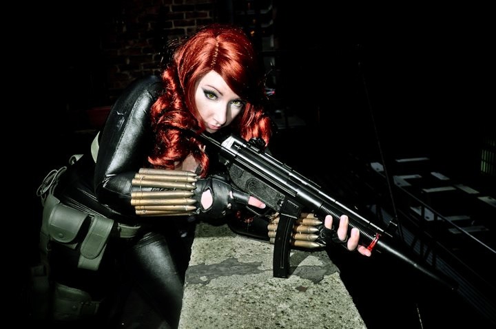 comicbookcosplay:  its-raining-neon as Black Widow 