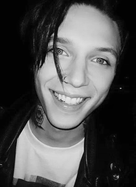 sarabiersackbaby:  This warms my heart up :3