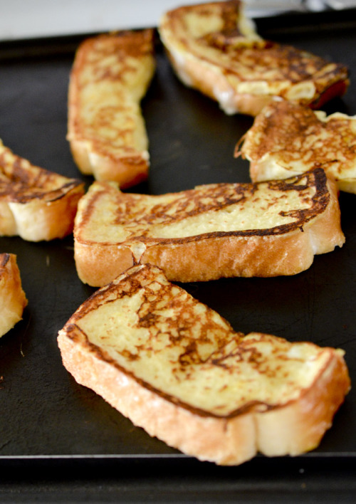 foodffs:  CINNAMON SUGAR FRENCH TOAST STICKSReally nice recipes. Every hour.Show me what you cooked!
