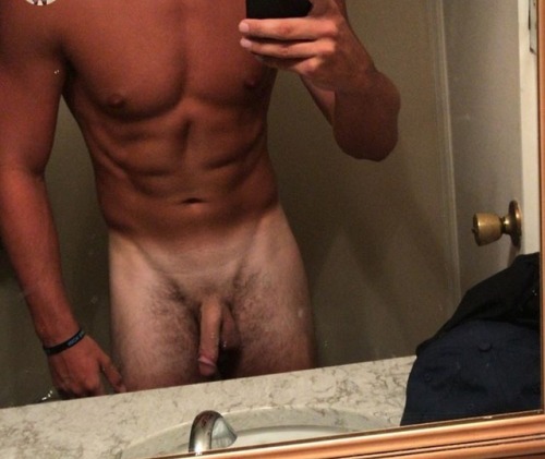 oopsstraightbaitedcaught: youngdickcollector1: Goose Damn so hot