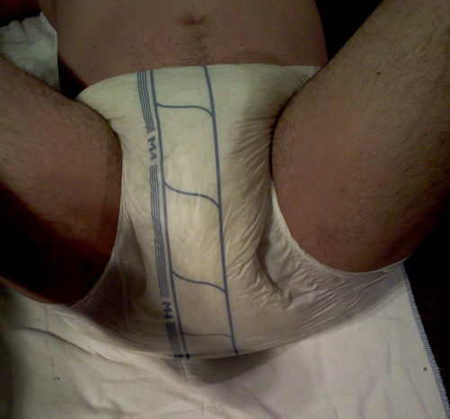 thickndry:  I love wetting my diaper from adult photos