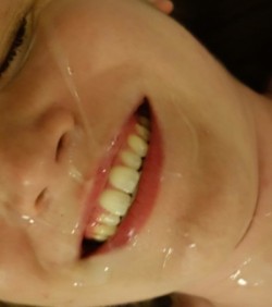 cumshotsforhornypeople:  More Juicy Cum in