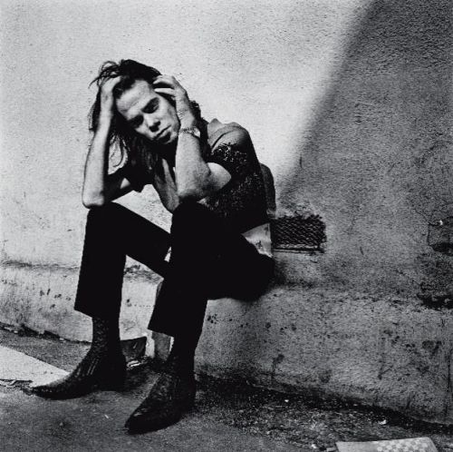 nickcave-and-the-chad-seeds:Nick in Santa Monica, 1991; photos by Anton Corbijn  My most favorite Nick Cave photo series. Im always drawn to Anton Corbijn pics even when I don’t know they’re his. He takes the most amazing photographs. And the fact