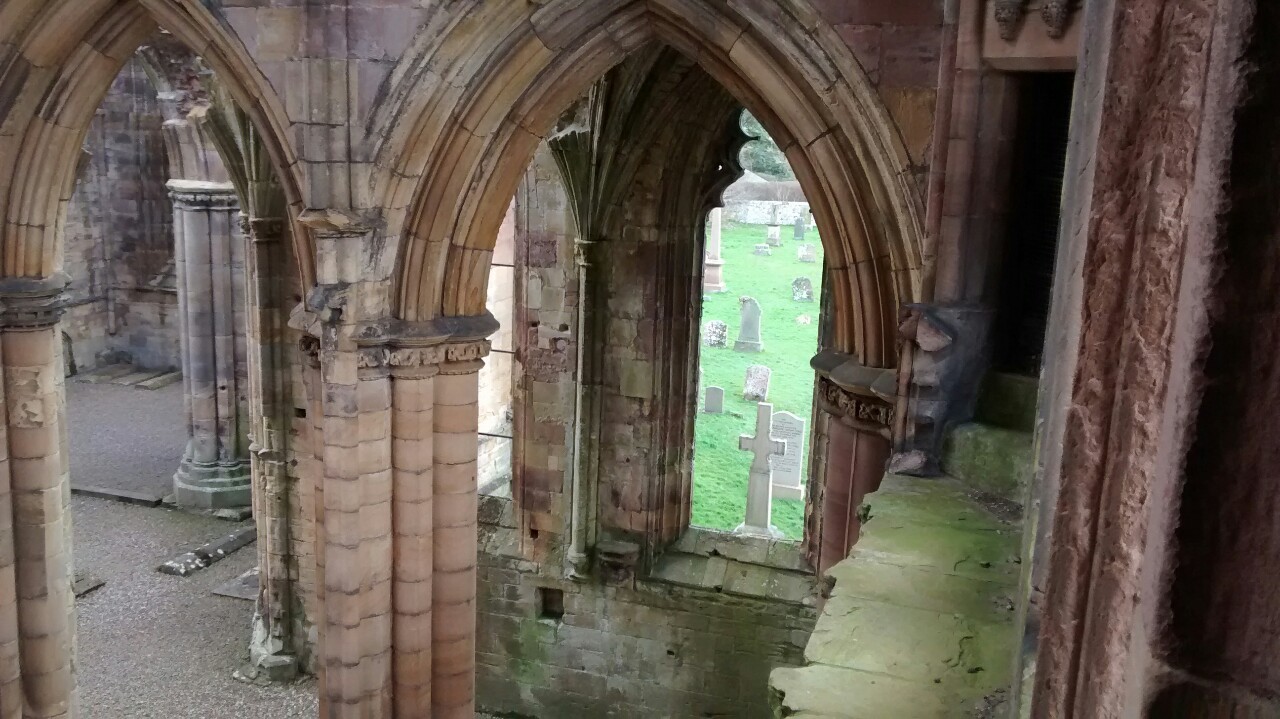 ophelianarcissa:  gofuckyourselfwithyouratombomb:  Melrose Abbey, Scotland   I want