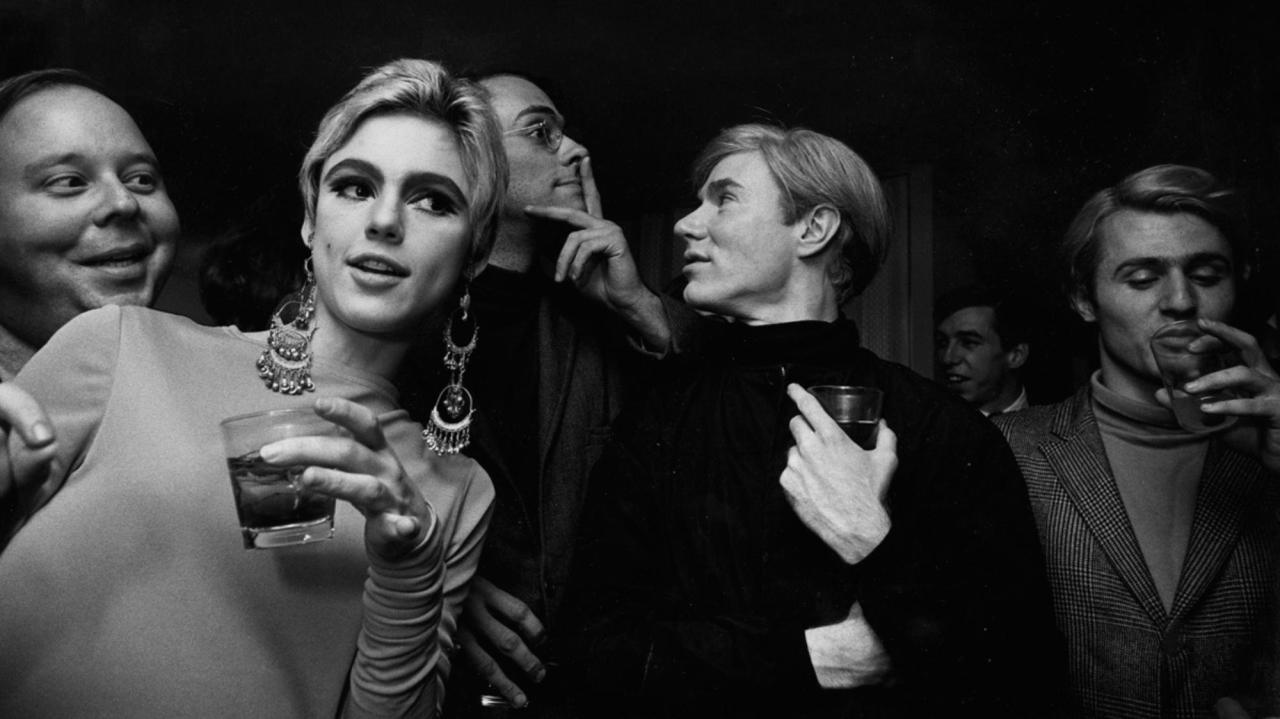 moment-japan:  Steve Schapiro, andy Wahol, Edie Sedgwick and Entourage, New York,