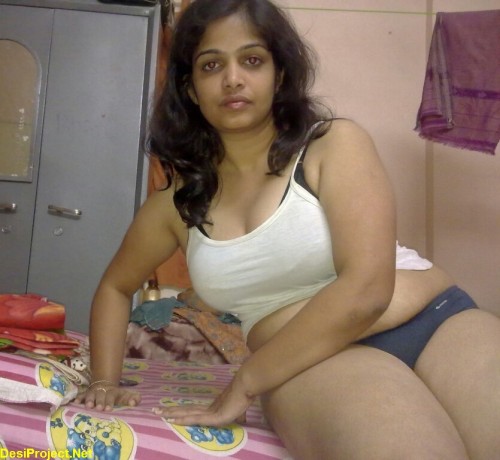 Sex fuckingsexyindians:  Chubby Indian with hairy pictures