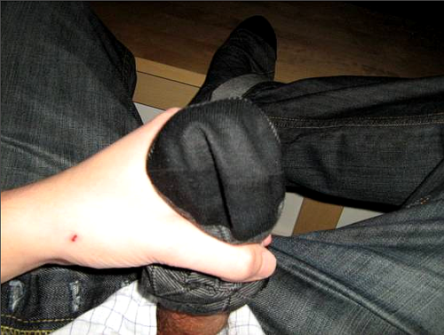 blacksocks2000:  One man one sock! 