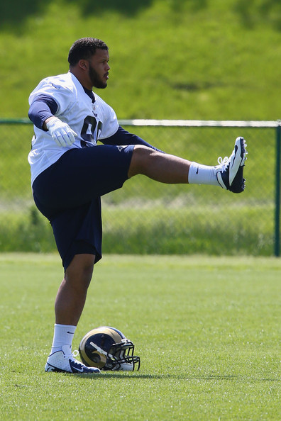 man4mancoitus:  Aaron Donald is a Tank. Sexy ass. 6’ 285lbs!!!!!!  Geez
