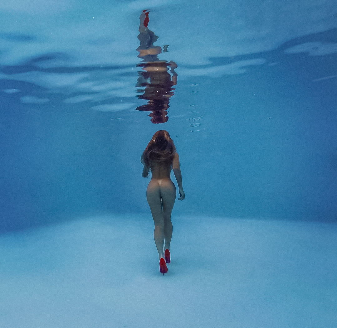underwater girls