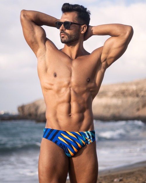 fashionablymaleofficial: (via It’s October but with WAPO Wear Summer Never-Ends)