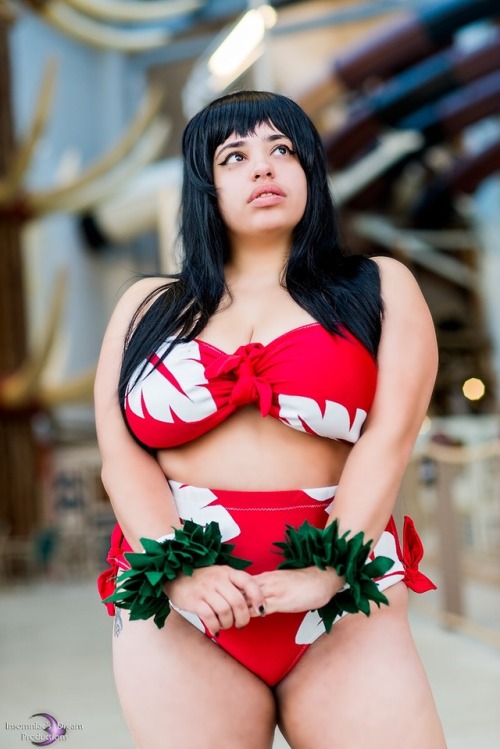 My LILO Swimsuit from ColossalCon East! Photograph by Insomniacs Dream Productions  patreon.