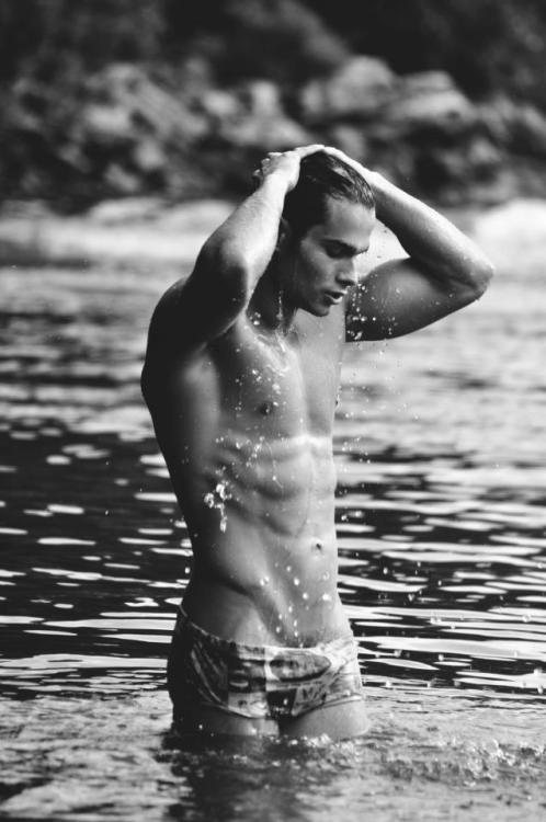 axelrhault:  Thiago Quieros 