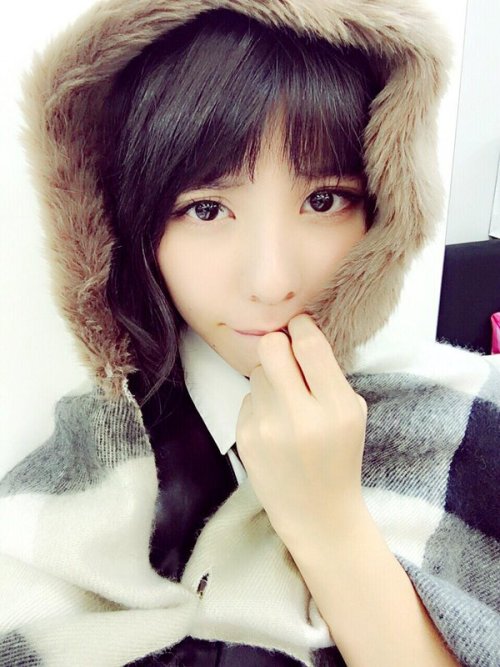 funkyfunx:  S☆G田中美麗さんはTwitterを使っています: “うっちーから誕生日プレゼントに貰ったマフラーが私のことをとても包んでくれて温まります。あったか〜い。 https://t.co/tuH4hQ2hup #dmmyell