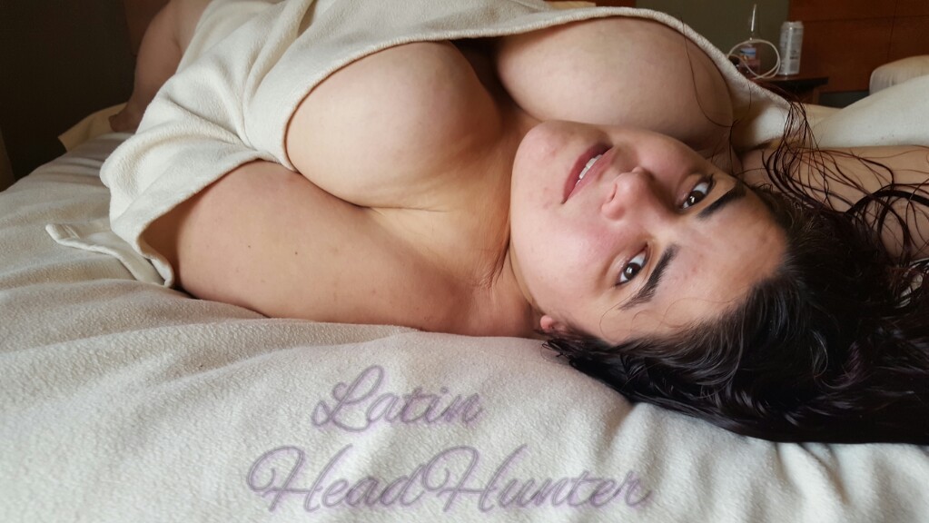 Everyone , you need to stop what you are doing, and follow @latinheadhunter , she&rsquo;s