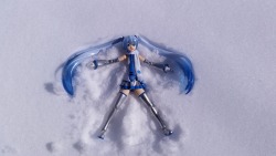 spartan719:So it actually snowed where I live for once. Time for some Snow Miku fun!
