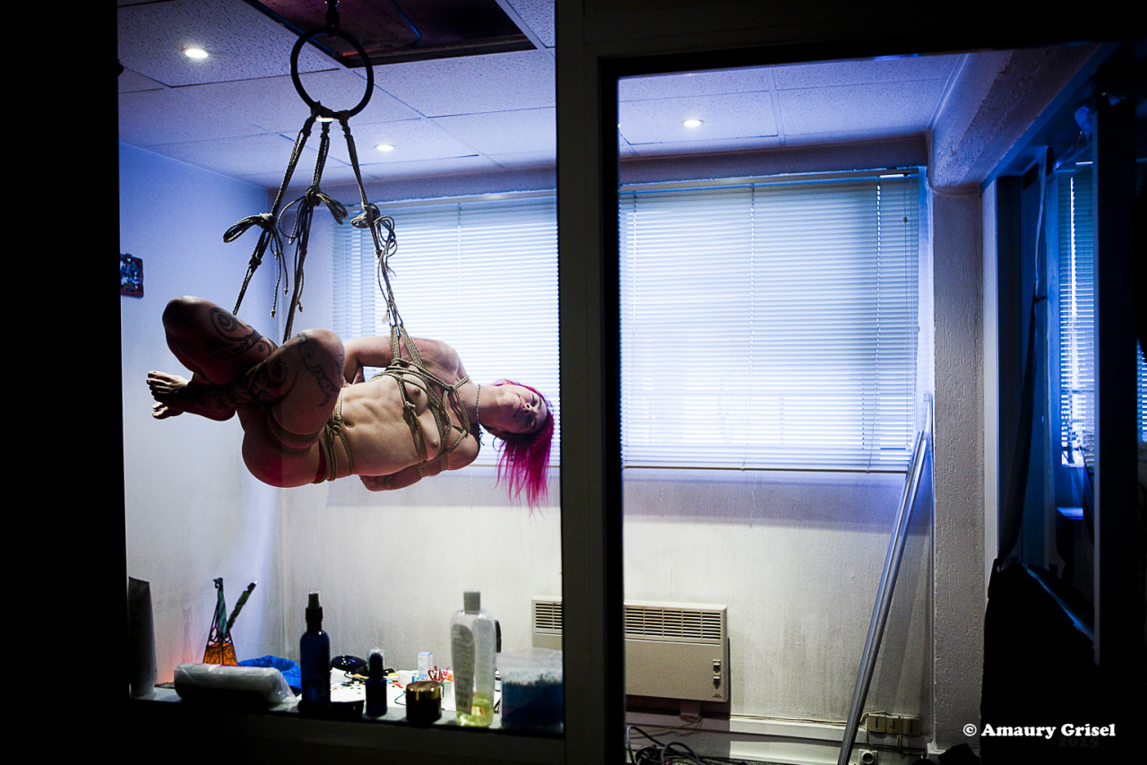amaury-grisel-shibari:  Play in the bedroom @ Squat ” le 16″Modele : LabellaKinbaku