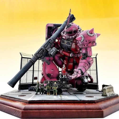 Model: MS-06S The Crimson Comet (Diorama Build) (by @mannen_koubou)Buy now: Click here to order Base