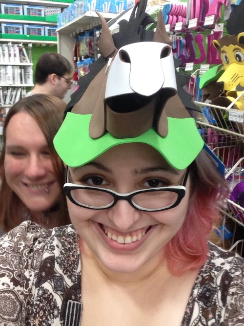 I went to a store to do a thing with my buds on wednesday and I found the most beautiful hat