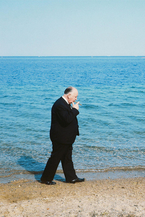 fuckyeahvintage-retro: Alfred Hitchcock at the Cannes Film Festival, 1963 © Francois Gragnon