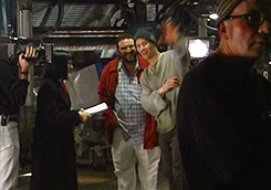 anniefelis:  runakvaed:Keanu Reeves acting silly on the set of The Matrix. (For Anne,