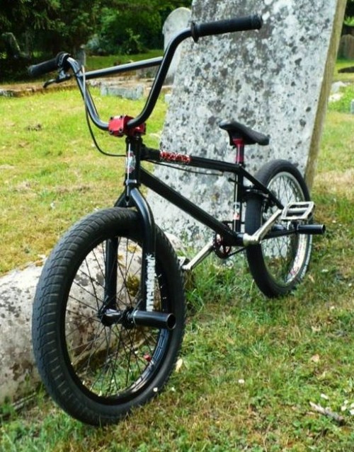 tonightwedrinktomorrowweride: 2011 Bone Deth Creepozoid . 