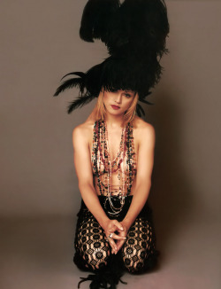 Madonna / Hat