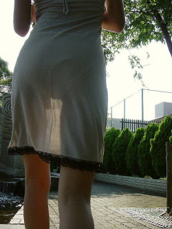 #hotmoms #exposed #nakedview #undressed