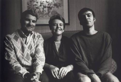 tribalscarsintechnicolor: Richey and his parents.