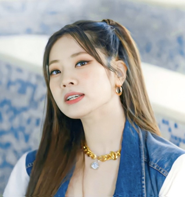 Stunning beautiful Dahyun