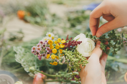 themodernexchange: Flower Crowns with Anthropologie | Love Taza