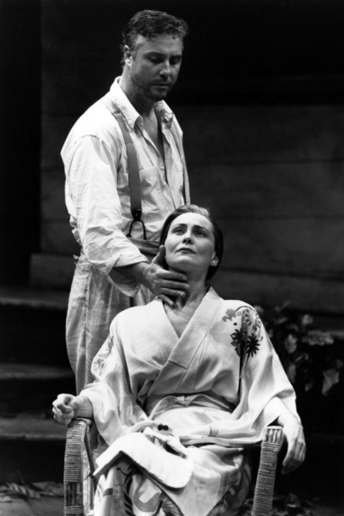 italysnotbroadway:
“William Petersen and Cherry Jones in The Night of the Iguana
”