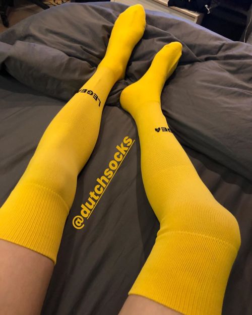 #soccersocks #soccersocksfetish #sockfeet #socksfetish #socks #sockworship #sexysocks #whitesocks #s