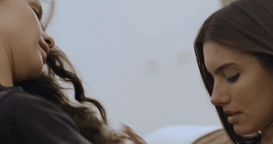 safffic:stupid wife 1x08