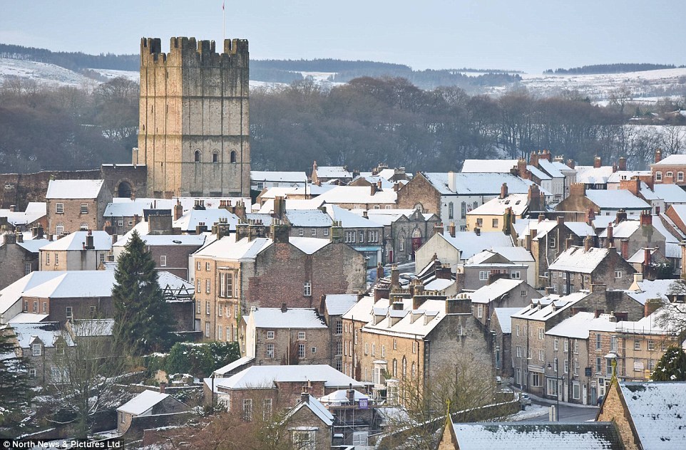 wasbella102:  Imposing Norman keep: Richmond Castle rises above snow covered rooftops