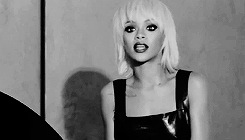 ririwhatsmyname: “Seriously, all I want is a guy to take me out and make me laugh
