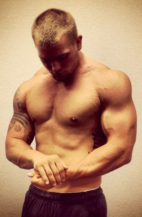 txcwbysexy:  txcwbysexy:  This country boy is a fucking stud  Damn Sexy Stud