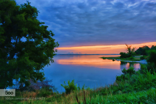 faxiline:  York River Dawn by gjim9beam