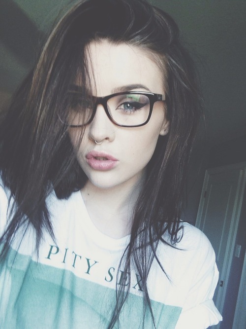 emo-girls-and-scene-girls:  http://emo-girls-and-scene-girls.tumblr.com/