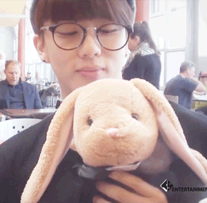 himxangs-old-account:  DaeJae, please buy your baby new set of clothes :) 
