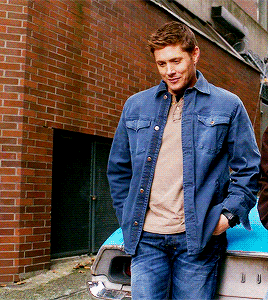 deanwinchesters:dean + henleys under shirts or jackets
