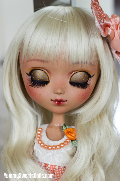 Hawaiian Pineapple Upside Down Cake Pullip <3www.yummysweetsdolls.etsy.comwww.yummysweetsdolls.co