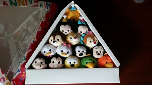 pinhub:  The Ikspiari Tsum set from Japan is adorable! I’m so glad I co-op’d with people in the Tsum Facebook groups. Thanks again, guys!