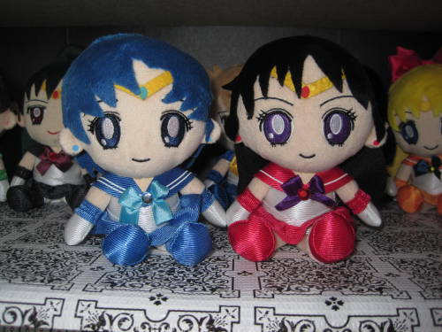 friendlysmarties:So I have finally acquired the plushie set. Here is the master picture post for the