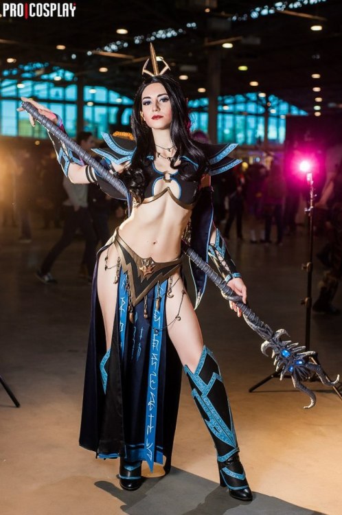 I sale my costume and staff of Dark Elf sorceress from Warhammer FB!!! &mdash;&gt; https://www.etsy.